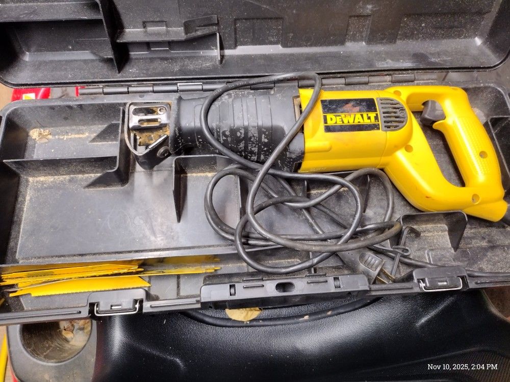 DeWalt Reciprocating Saw 