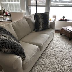 Pottery Barn Buchanan Roll Arm Grand Sofa With Queen Sleeper Sofá
