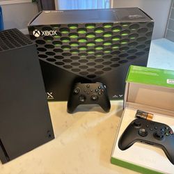 Xbox Series X + Second Controller - MINT condition!


