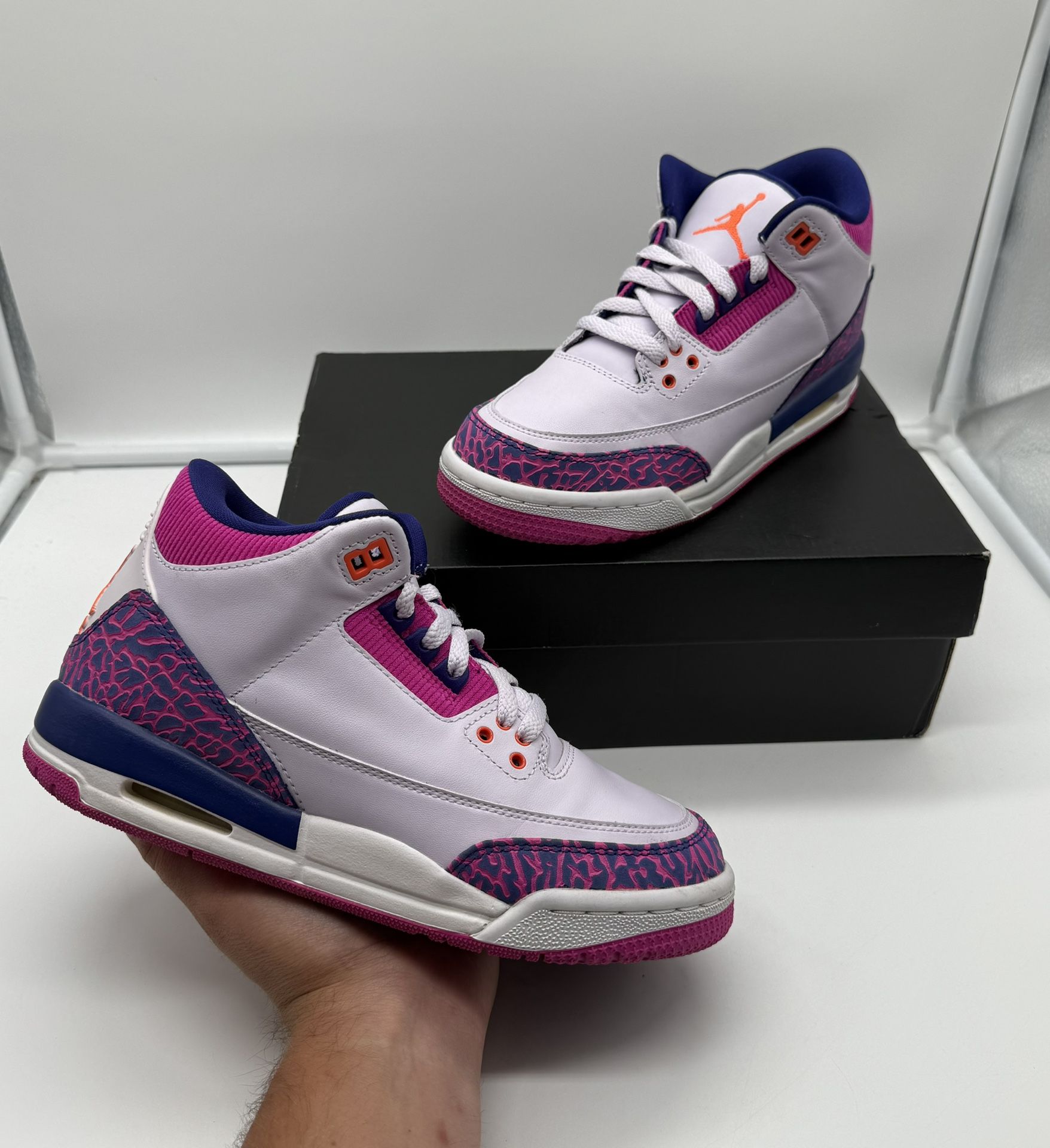Clean OG all Jordan 3 size 5.5Y!