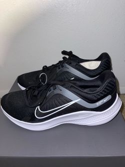 Nike Quest 4 running shoes