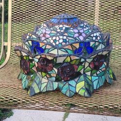 VINTAGE TIFFANY STYLE STAINED GLASS LAMP SHADE 