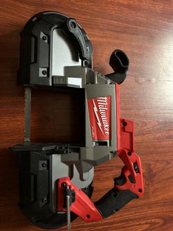 Deep cut band saw Milwaukee