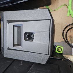 EV Electro-Voice EVOLVE 50 Powered Column Speaker Array w/12" Sub Subwoofer Seattle 97th And Aurora No Offers Prices Firm Excellent Condition No Trade