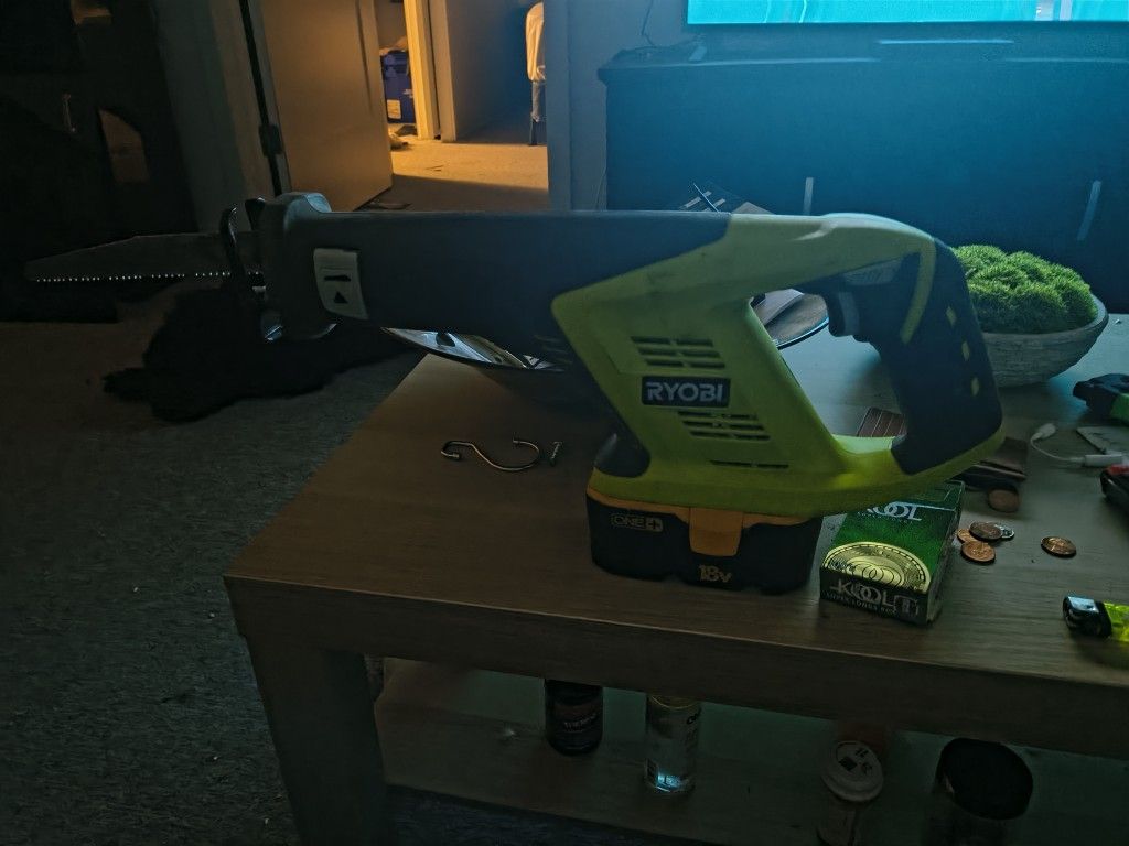 Ryobi 18 Volts Reciprocating Saw