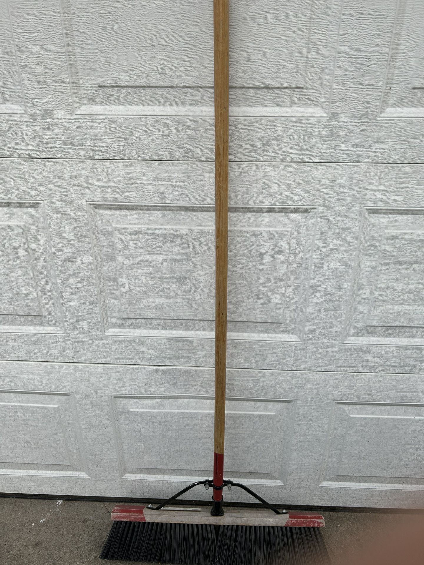 Harper 24” Heavy Duty Broom
