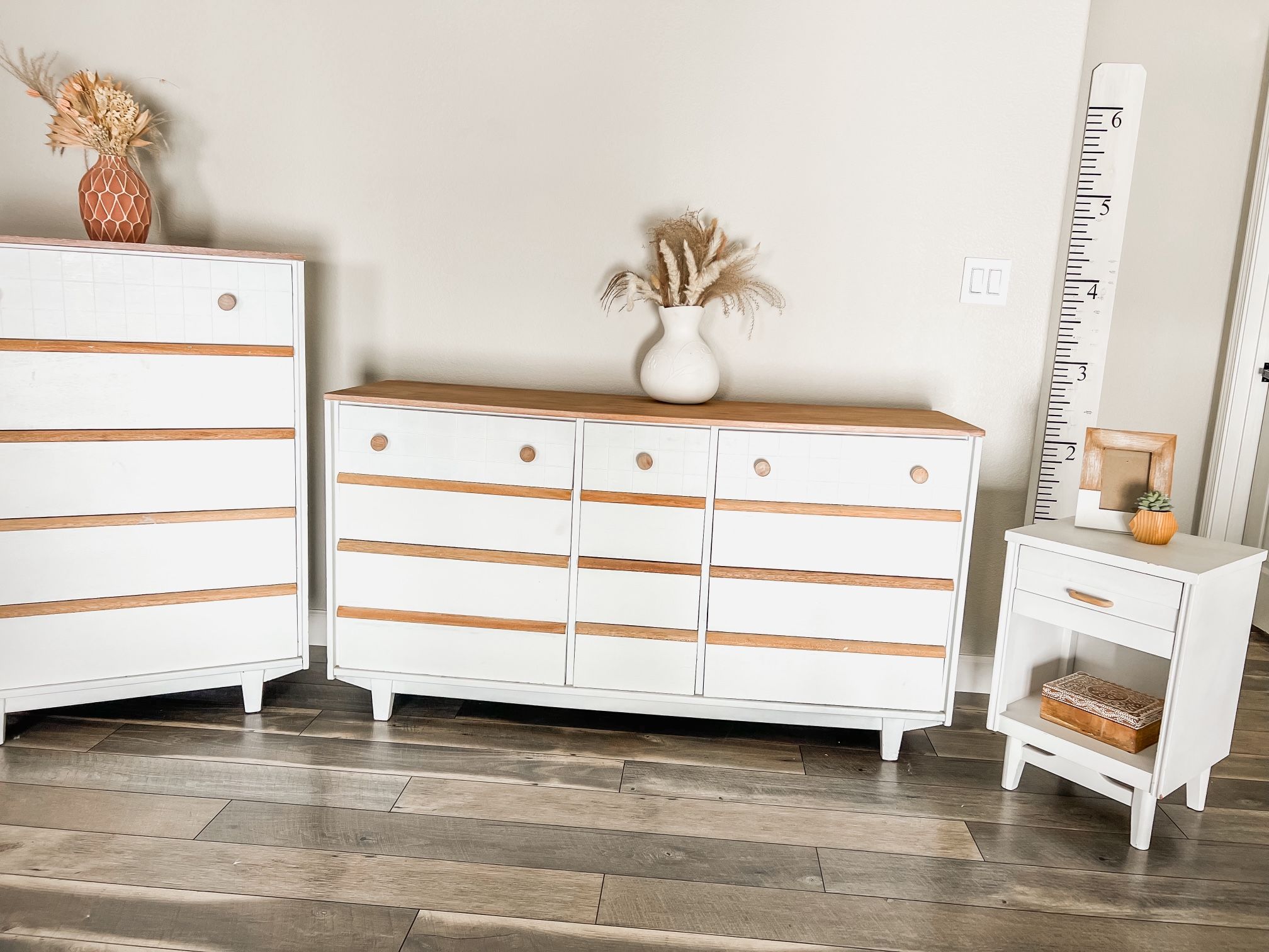 3 Pc Furniture Set Dressers And Nightstand