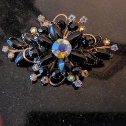 Gorgeous Vintage Black & Rhinestone Brooch