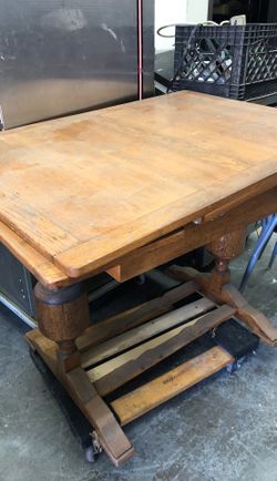 Student desk. Expandable. Antique