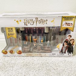 Like New Harry Potter Great Hall + Wand + Trivial Pursuit + 3 Different Bags of Lego Advent Toys + 3 Harry Potter Necklaces + 3 Keychains/Figurines