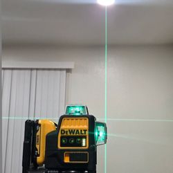 DEWALT  12V -  360* LASER