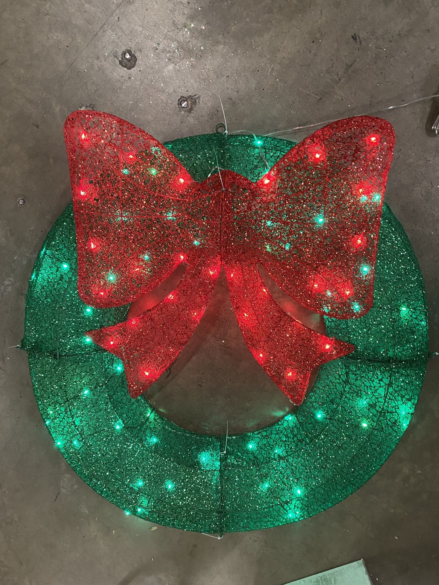 2pcs 36in Pre-Lit Outdoor Christmas Wreath Decoration, LED Metal Holiday Decor for Home w/ 120 Lights, Bow - Green/Red