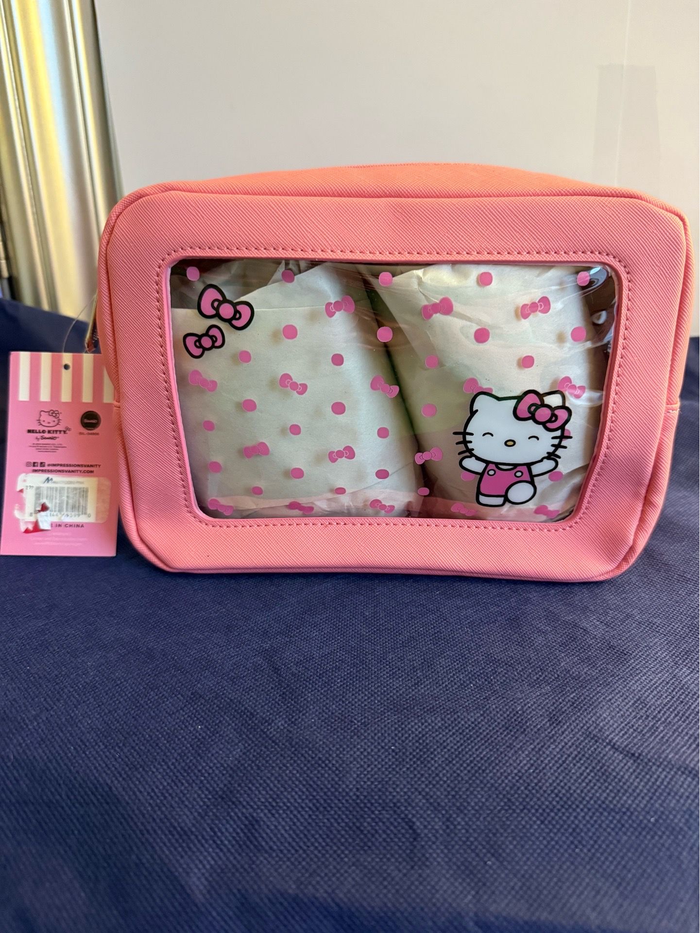 Hello Kitty “Bows” Window Cosmetic Pouch – New With Tags