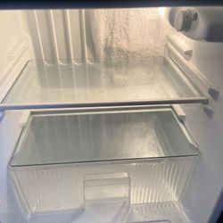 Frigidaire Mini Fridge With Freezer 