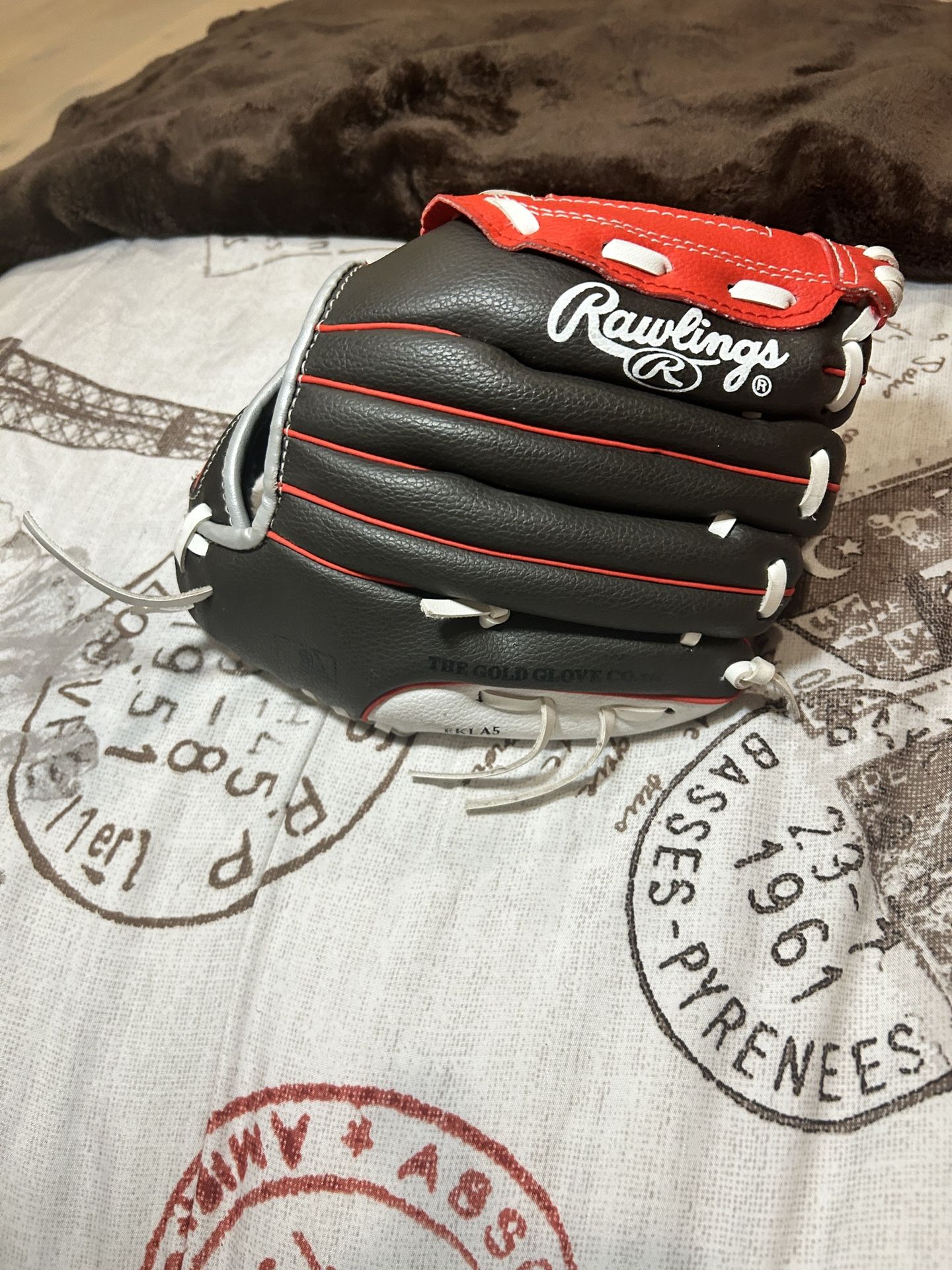 Rawlings Kids Left-Handed Baseball Glove