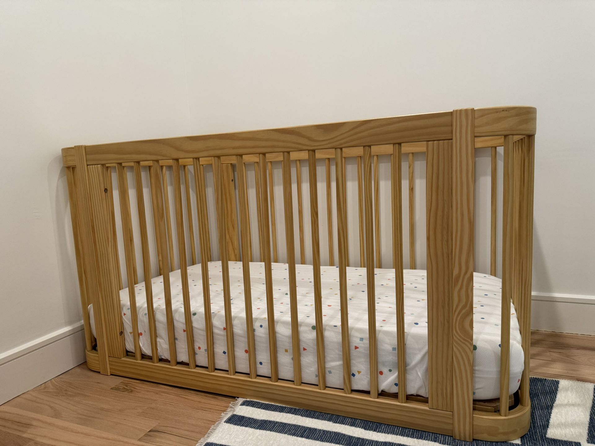 NESTiG Wave Crib and Newton Crib Mattress