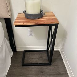 2 End Tables