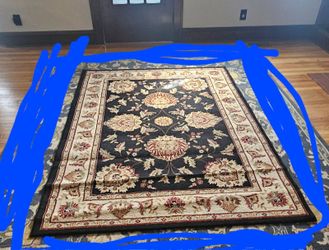 Timeless heat set area rug, Black in Excellent condition.
Design is Abbasi
Size :5'3" x 7'3"/160 x 220