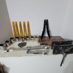 MISC. TOOLS - ALL IN PHOTOS INCLUDED 