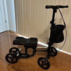 Knee Roller With Basket