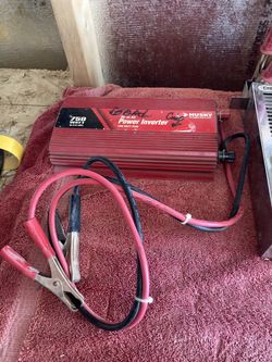 Power Inverter, 750 Watts. 19 Ave & Thunderbird