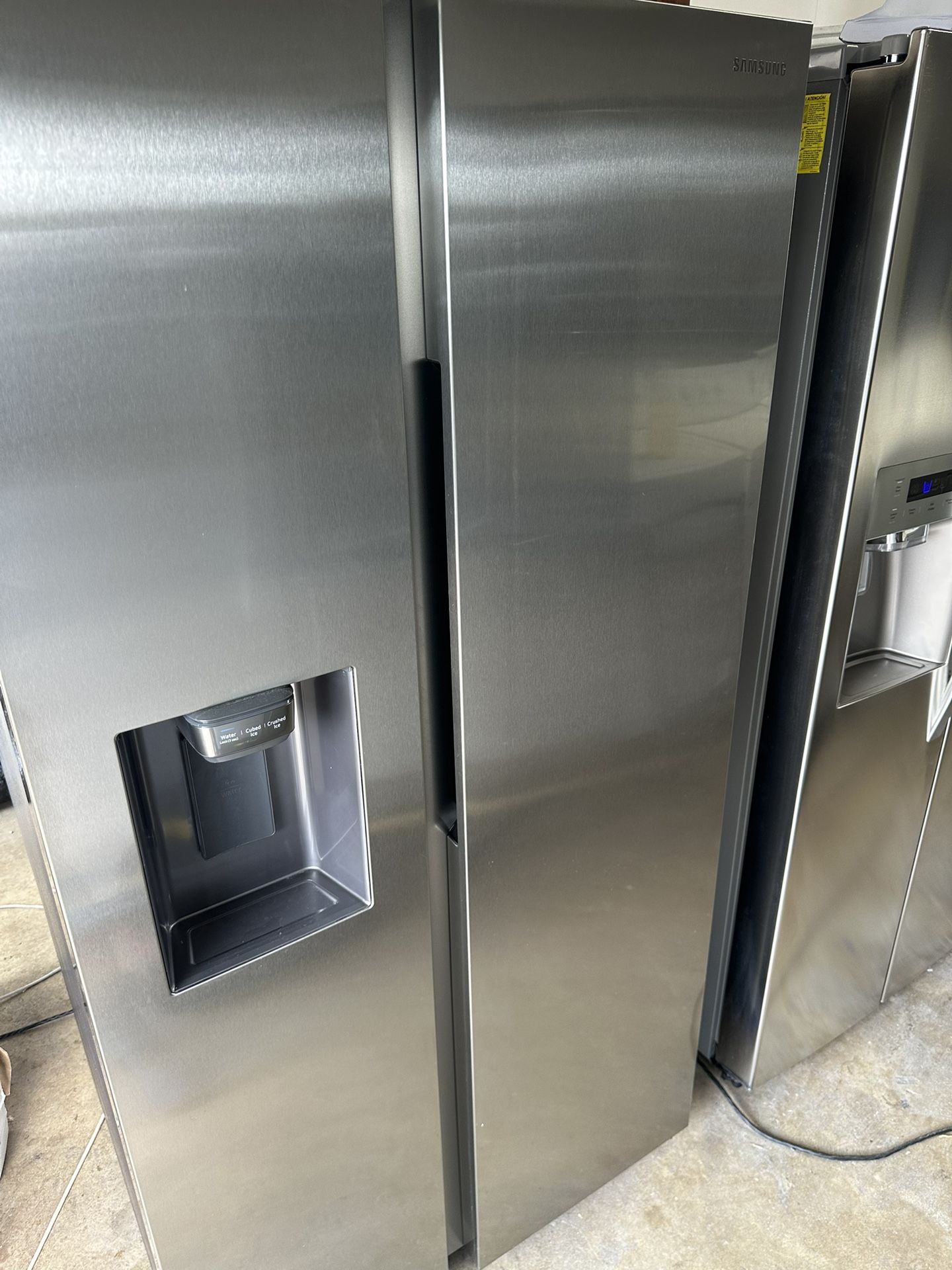 🌆💯Samsung Refrigerator Stainless Steel Like New💯🌆