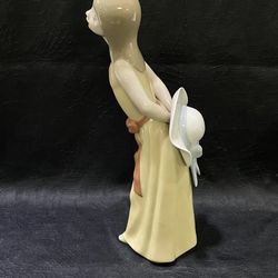 Lladro "Naughty Girl* figurine