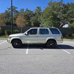 1998 Infiniti QX4