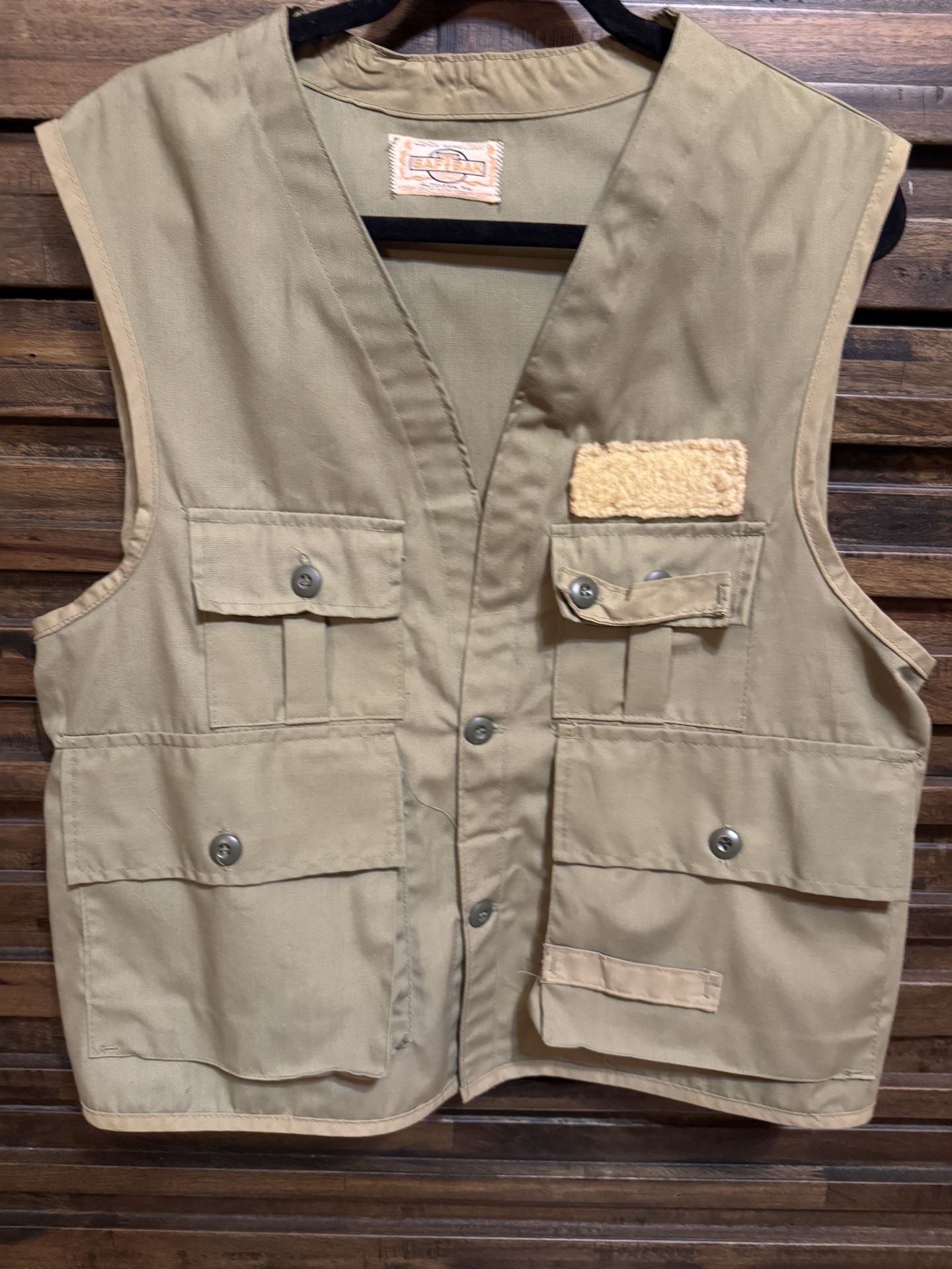 Vintage Hunting Fly Fishing Vest SafTBak Clothes Water Repellent Mens Large? EUC