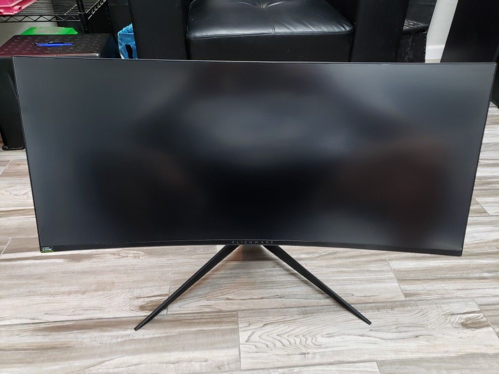 34 Alienware Ultrawide Monitor