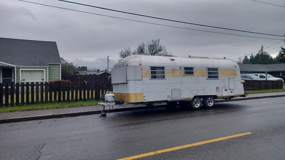 1970 Classic Silver Streak Travel Trailer for Sale in Centralia, WA
