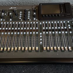 Behringer X32