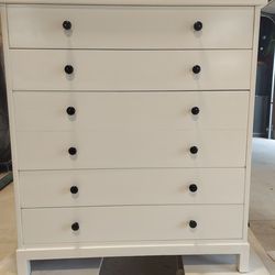 Refurbished upright dresser