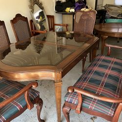 Eye catching Dining Room Table. 4 Chairs And A Bench.