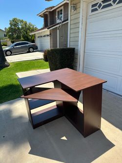 Corner Desk