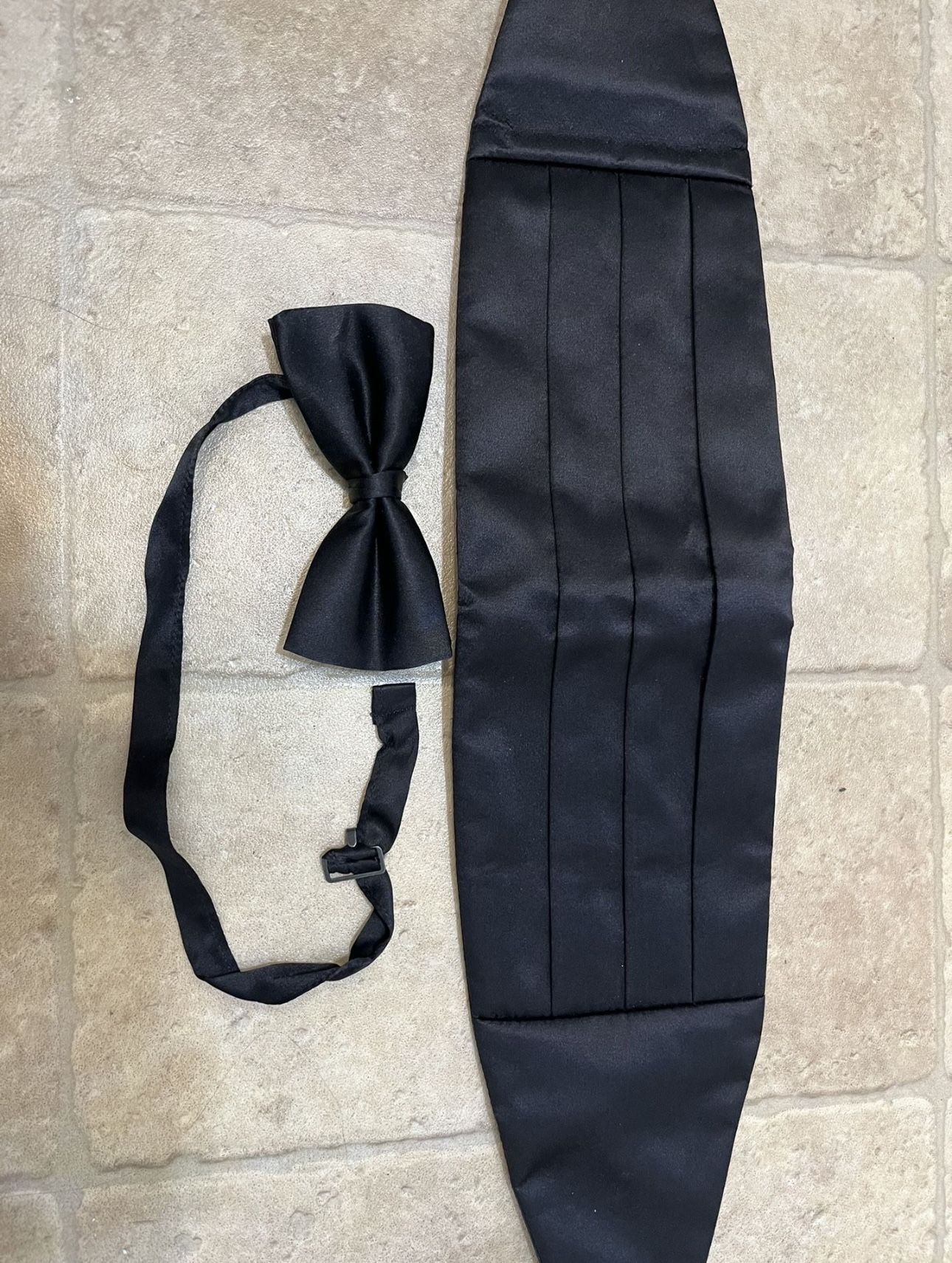 Neck Tie and Cummerbund Set with Box 