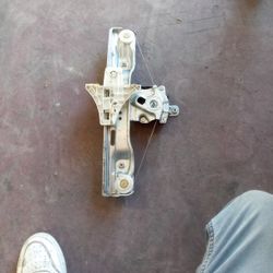2015 Chevy Malibu, Rear Passenger Side Window Regulator And Motor 