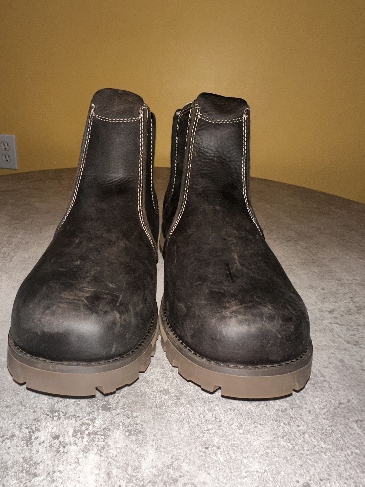 10 keen Seattle Rome Mid Height Leather Soft To Work Shoe