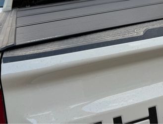 26 Silverado bed cover low profile