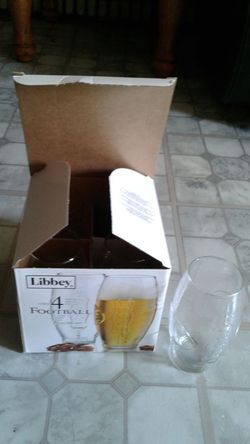 Cont 4 pieces football glasses