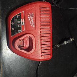 Milwaukee M12 Battery Charger
