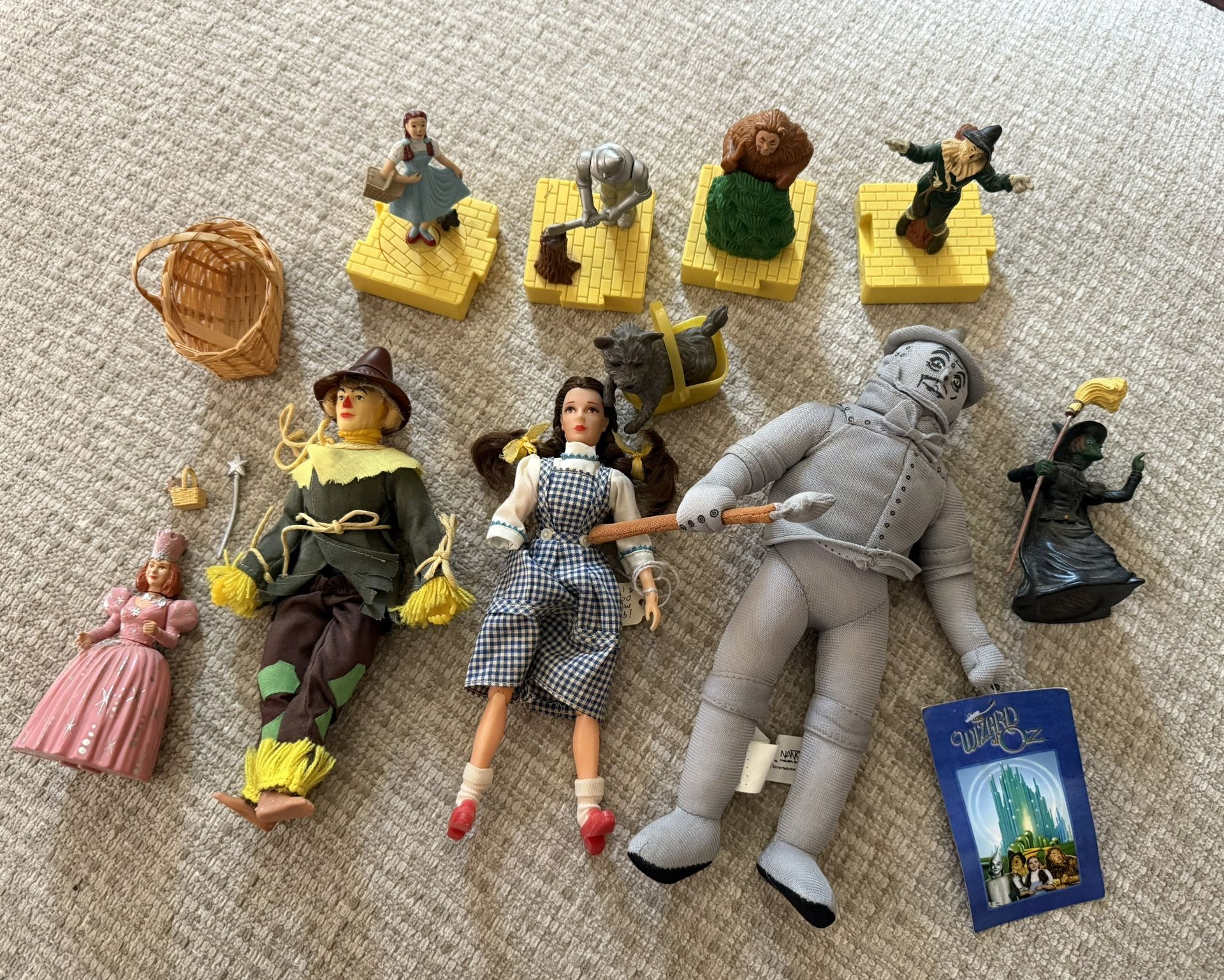 Vintage Wizard Of Oz Toy Doll Lot