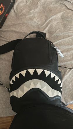 Black and white sprayground