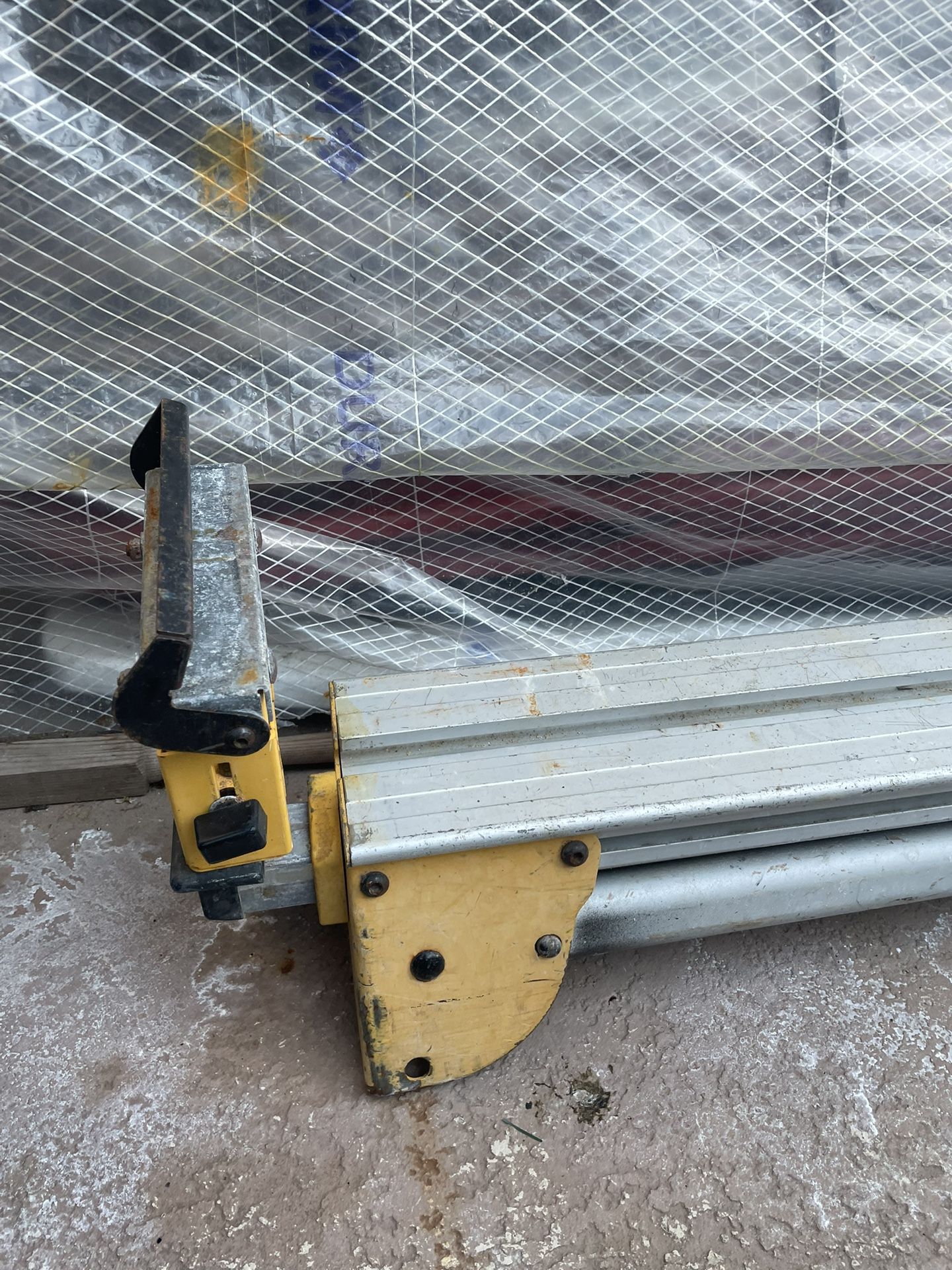 Dewalt Stand
