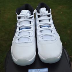 Jordan 11 legend blue
