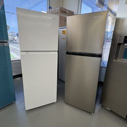 Crosley 22” 10.1 Cu Ft Capacity Refrigerator 