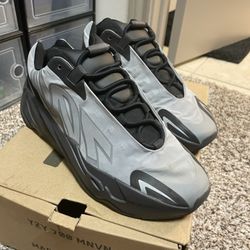 Yeezy 700