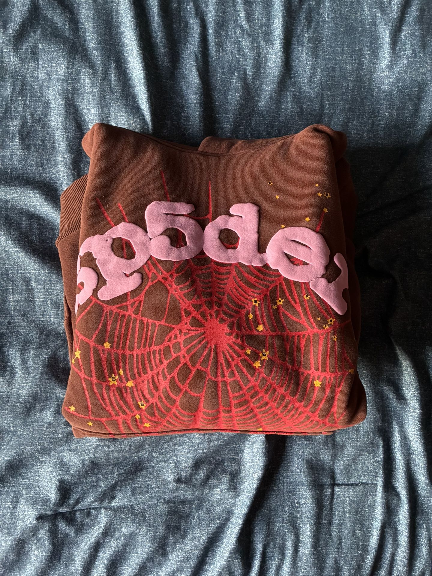 π Stay Warm in Style! Brown Spider Web Hoodie β Medium Fit for the Chilly Days!