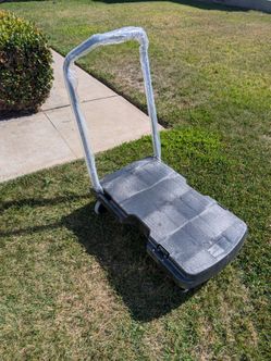Rubbermaid Utility Cart