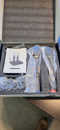 Wireless Dual Microphone System with Receiver